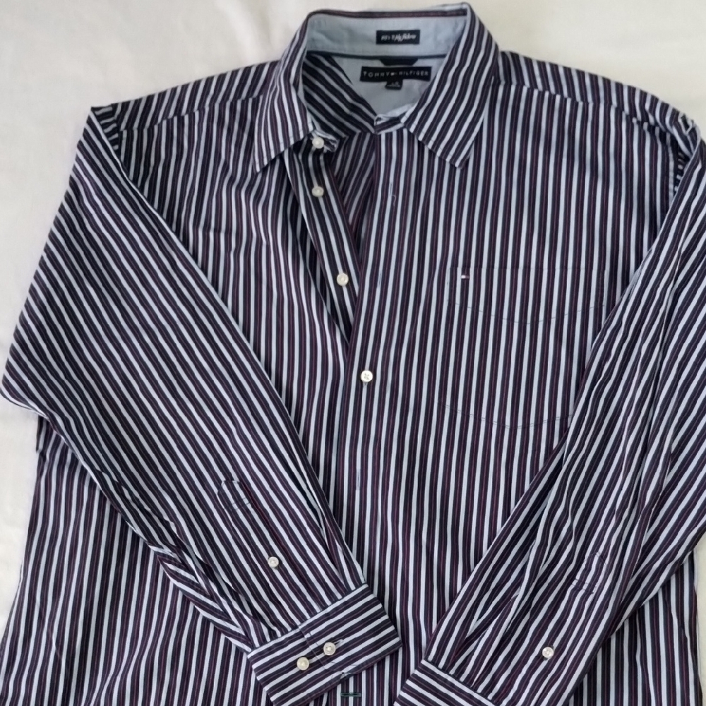 Tommy Hilfiger Men’s Navy and White Striped Dress Shirt Large
